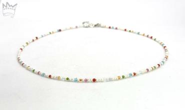 Feine, bunte Perlenkette