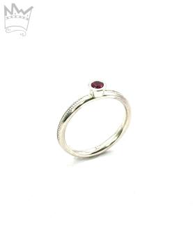 Ring mit Rubin