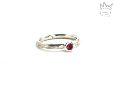 Ring mit Rubin