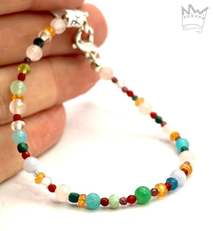 Feines Armbändchen