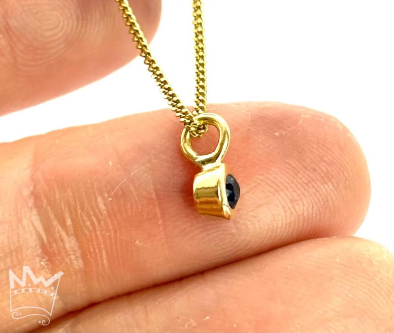 Saphir Anhänger 18kt Gelbgold