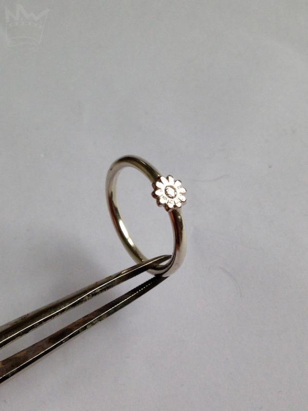 Blümchenring aus Sterlingsilber